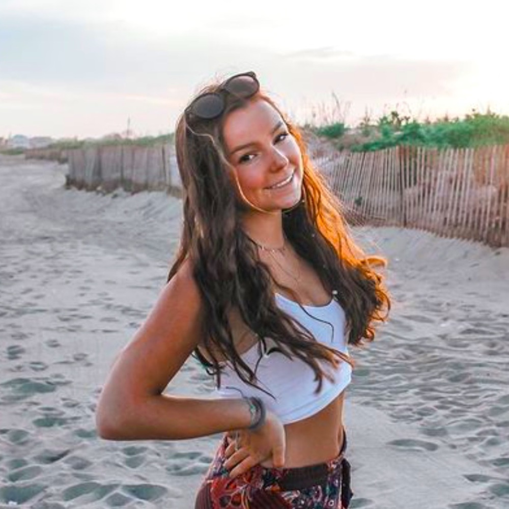 Meet your Posher, Adriana